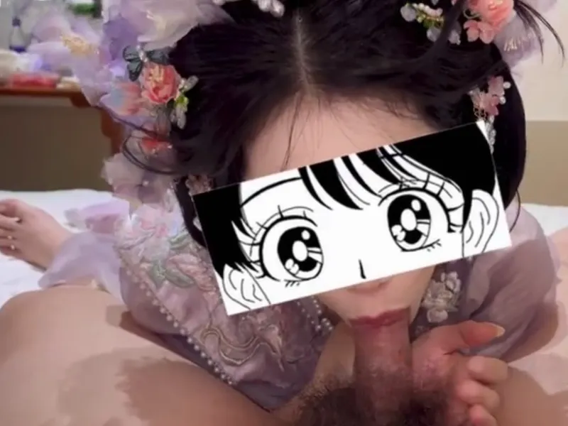 Gái xinh trong bộ đồ con mèo nhỏ liếm củ khoải cực đã