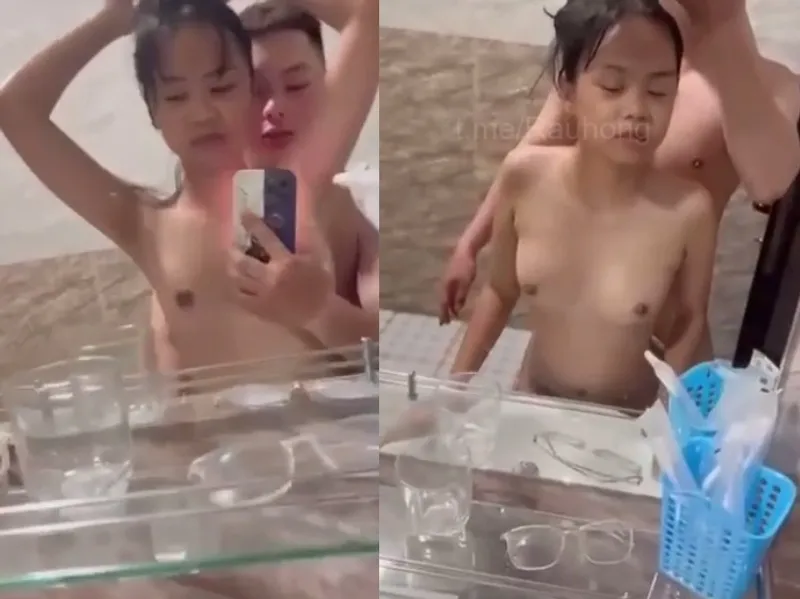 Thon gọn em cùng anh yêu nện trước gương quay kỉ niệm
